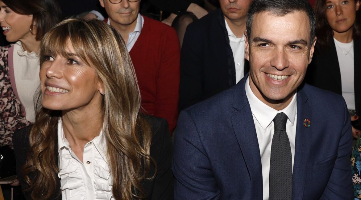 Жену премьер-министра Испании обвинили в коррупции