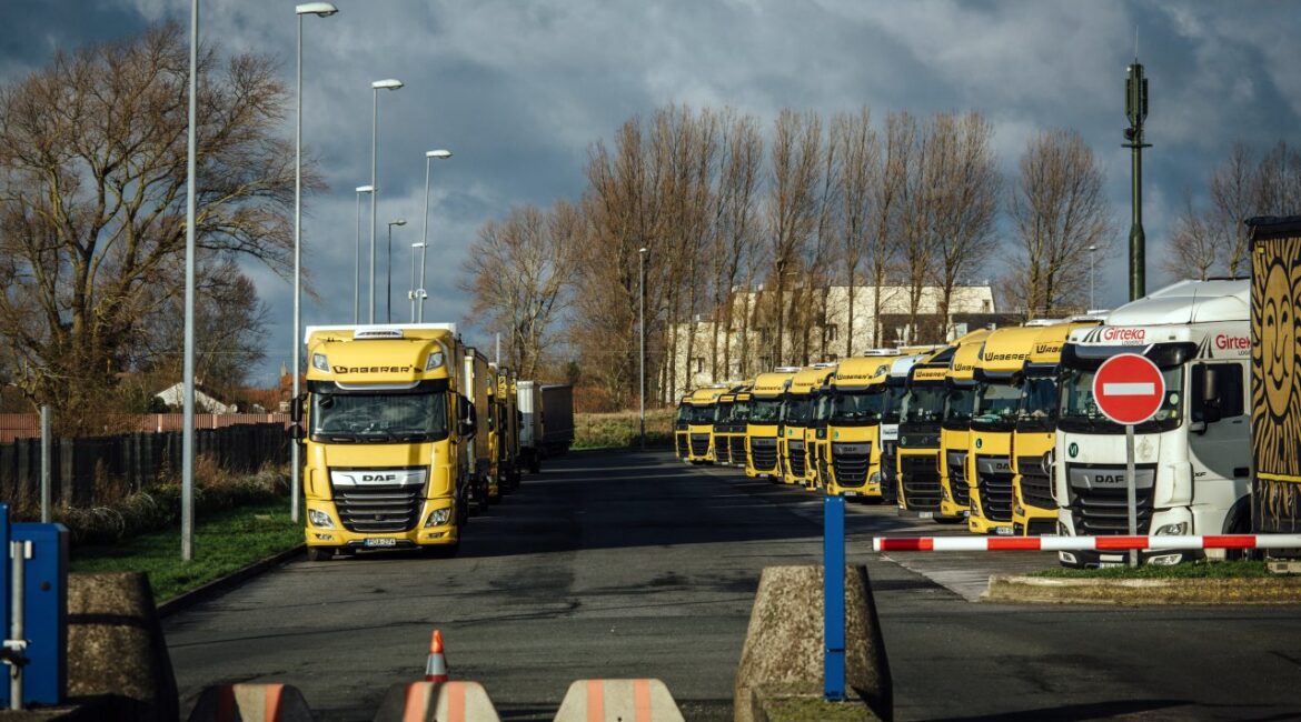 Франция предоставит кредиты малому бизнесу, пострадавшему от высоких цен на топливо