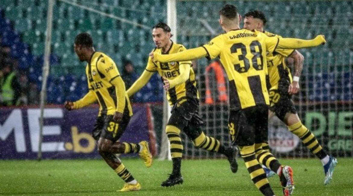 «Ботев Пловдив» разгромил в гостях «Спартак Варна» со счетом 5:0.