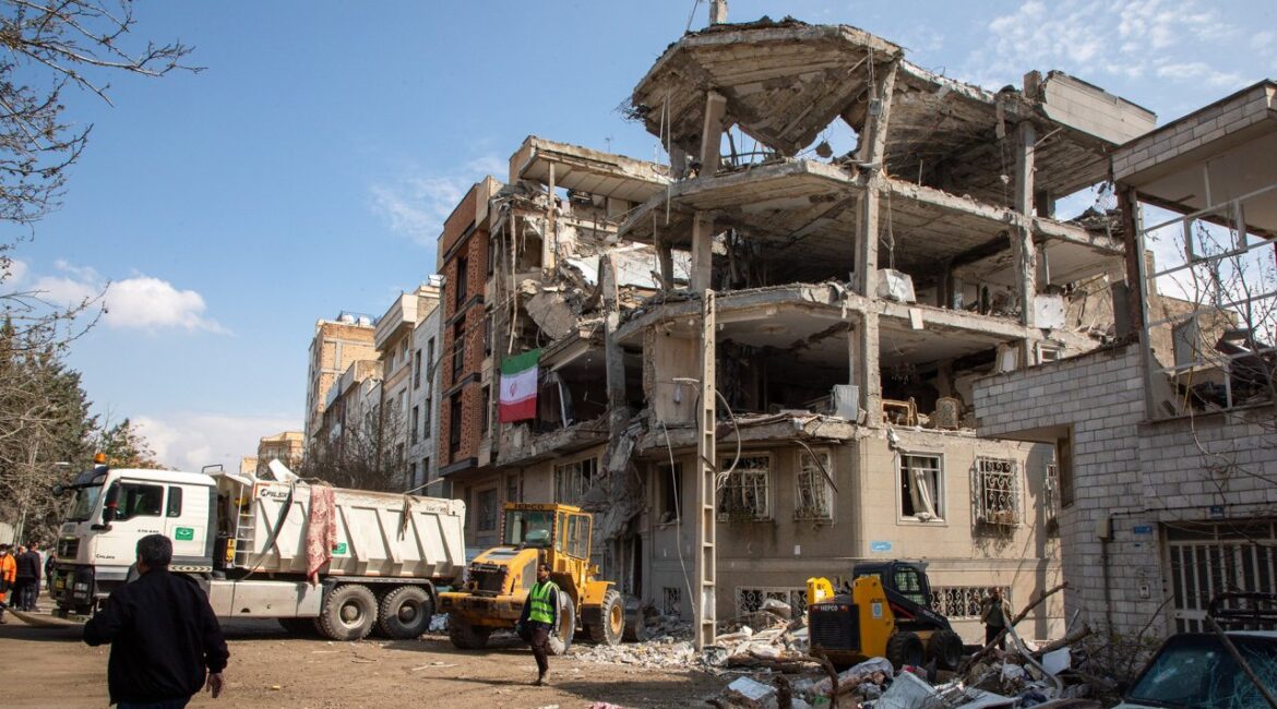 Иран отклоняет предложение о прекращении огня, Трамп говорит, что вся страна может быть уничтожена