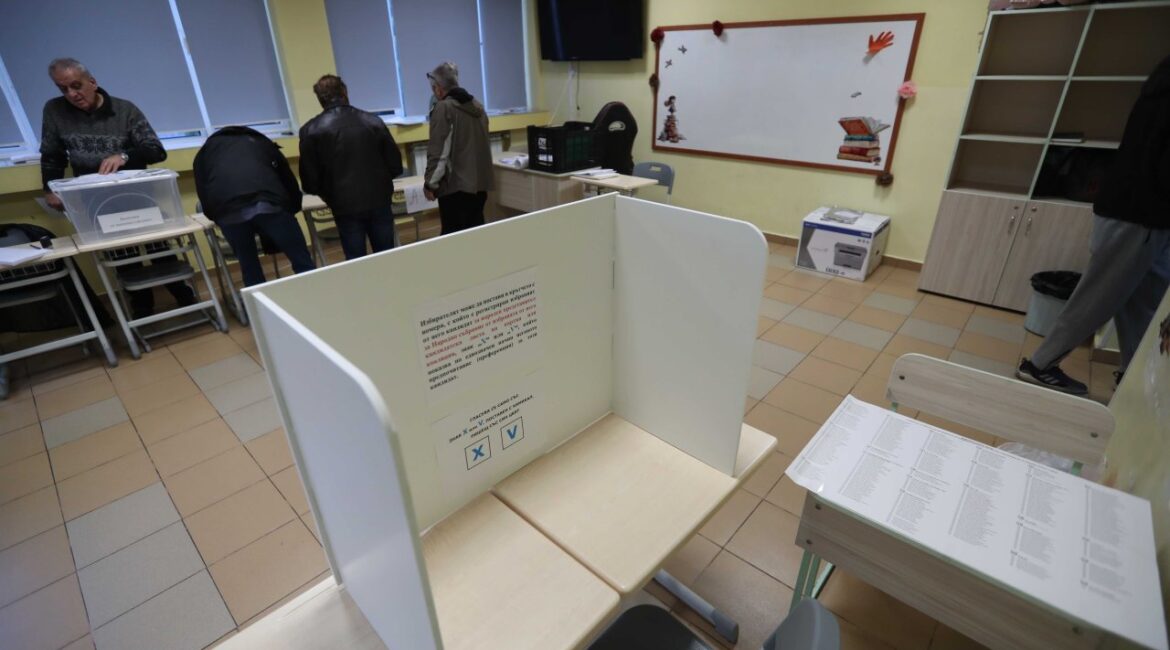 "Gallup": у PB 35,5%, у GERB-SDS - 17,5%, у BSP остается ниже черты