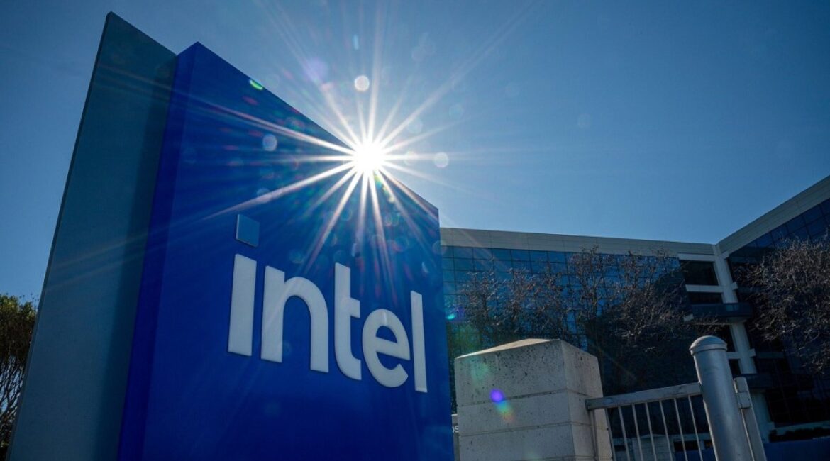 Intel подняла Nasdaq до нового рекорда