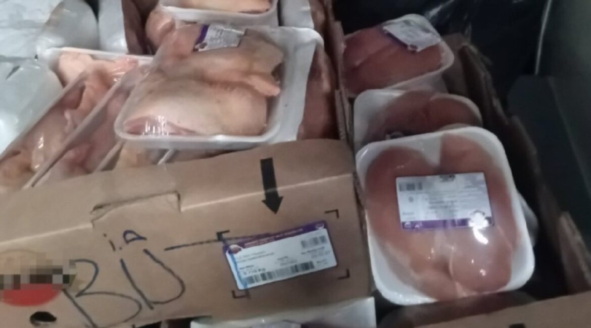 Уничтожили 328 кг мяса, задержанного на Дунайском мосту