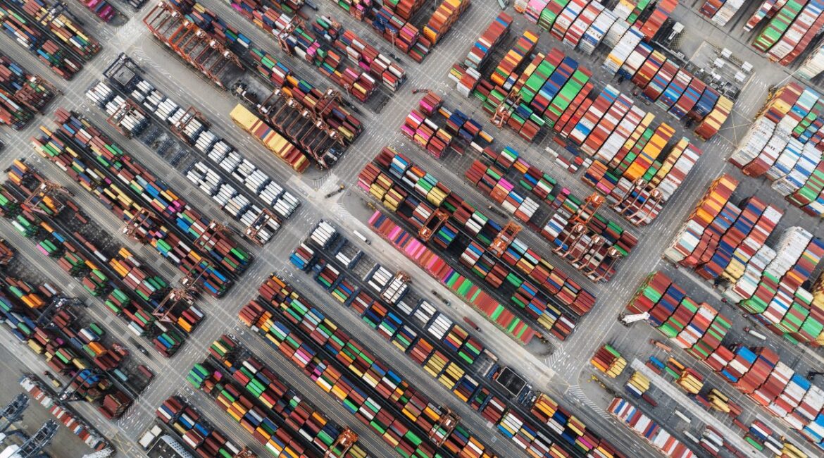 Экспортный двигатель Китая заглох в первый месяц иранской войны