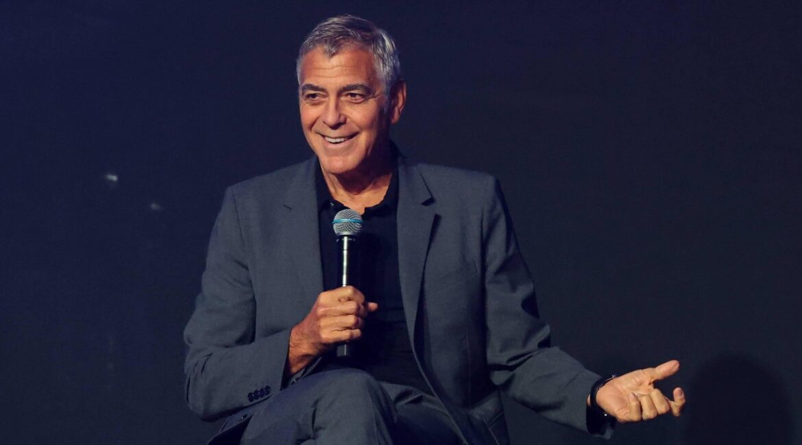 Клуни обвинил Трампа в военном преступлении, Белый дом ответил