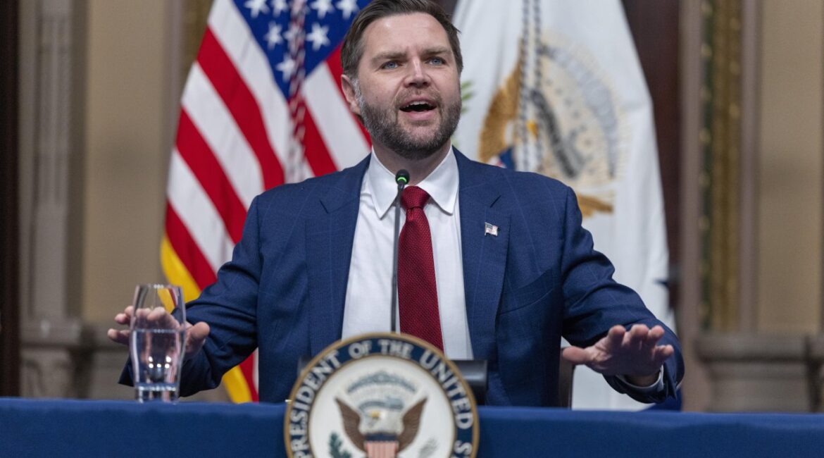 Вэнс нашел объяснение НЛО в христианстве: они демоны! ВИДЕО