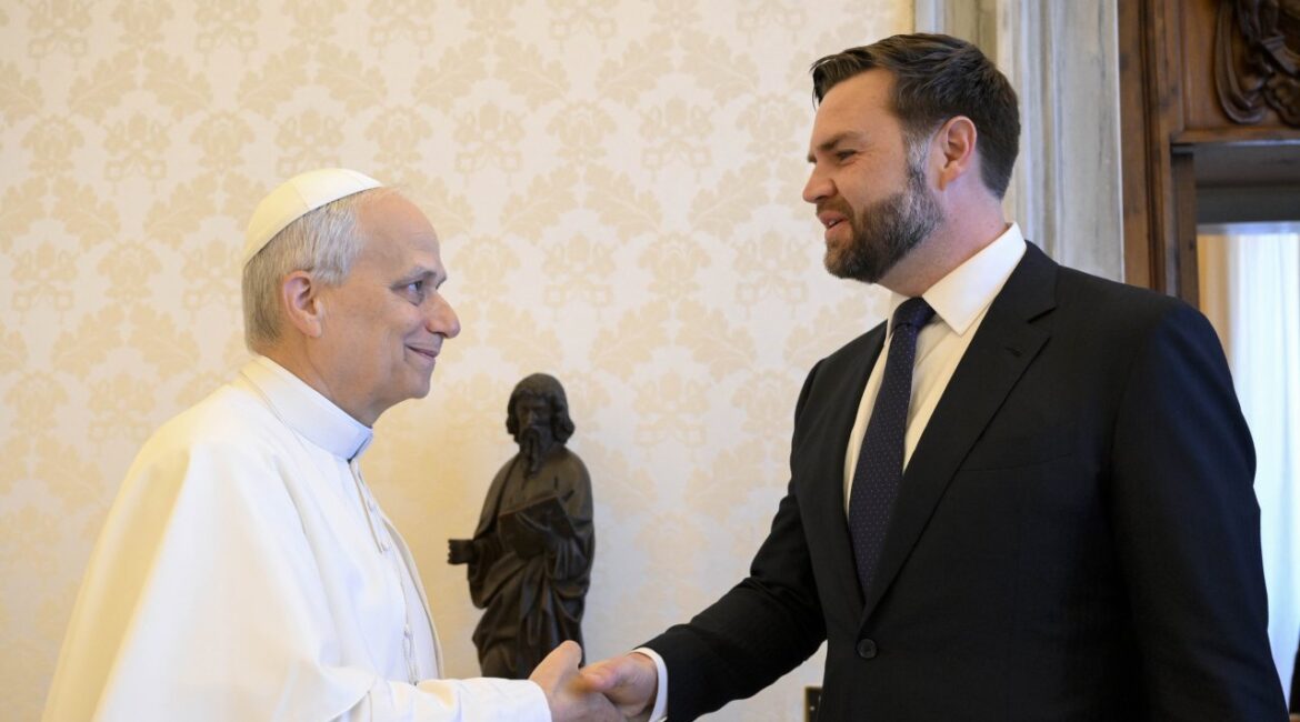 Трамп против Папы: за сердца, умы и голоса католиков