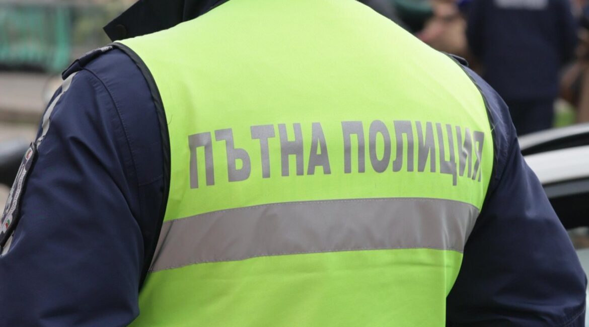 Километровая пробка из-за сломавшегося грузовика в тоннеле «Витиня» на АМ «Хемус»