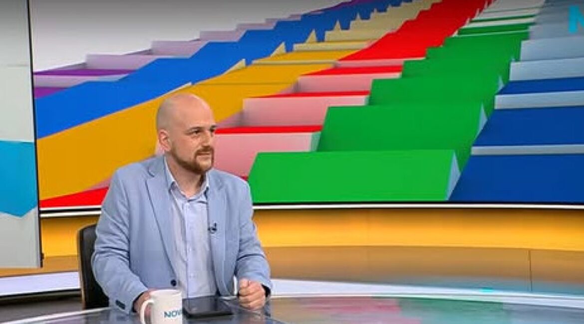 «Мера»: Поколение Z разделило голоса между ПБ Радева и ПП-ДБ