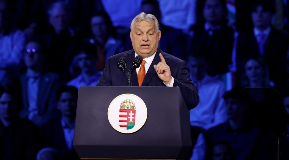 Выборы в Венгрии могут положить конец эпохе Орбана и изменить ее место в Европе