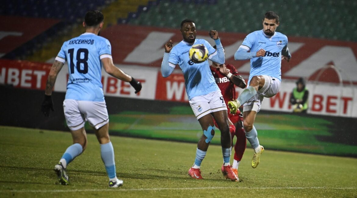 Арда боролся, но обыграл Монтану дома 2:1