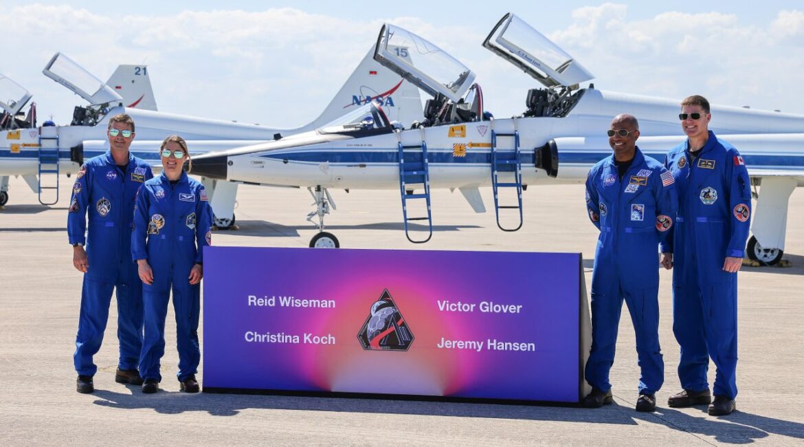 Ракета НАСА «Артемида-2» полетела на Луну