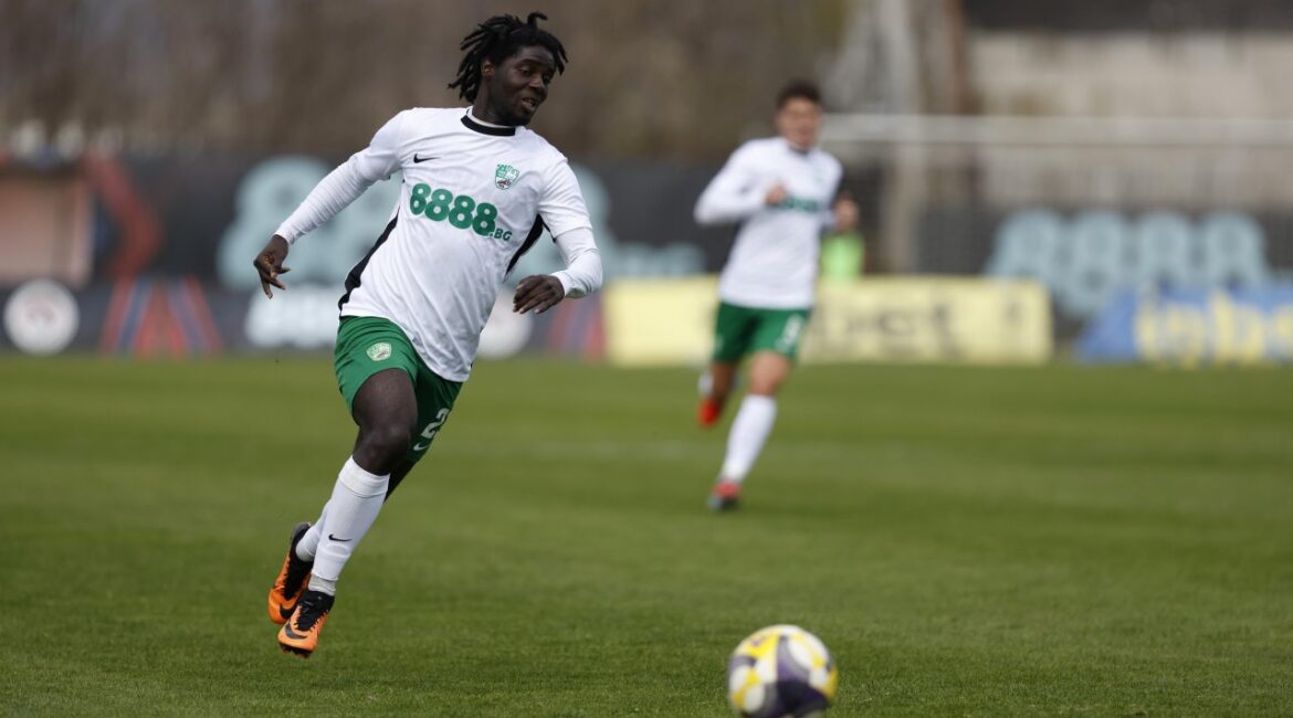 Берое обыграл на выезде «Спартак» из Варны, забив два гола с опозданием