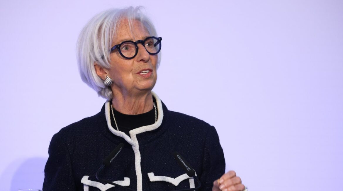Лагард: Двойная неопределенность войны требует большего количества данных, прежде чем принимать решение по ставке