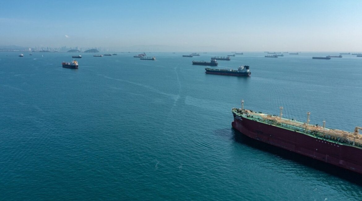 Киев борется за сохранение санкций в отношении России, партнеры хотят приостановить забастовки в Усть-Луге