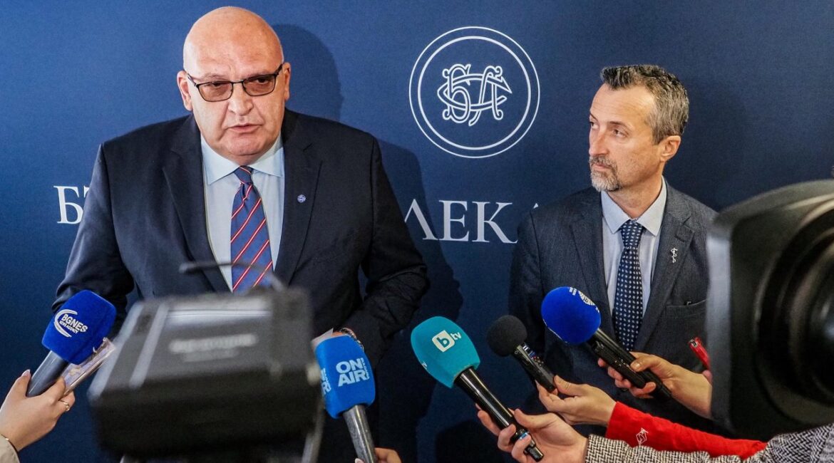 BLS требует повышения цен на все виды медицинской деятельности на 25%.