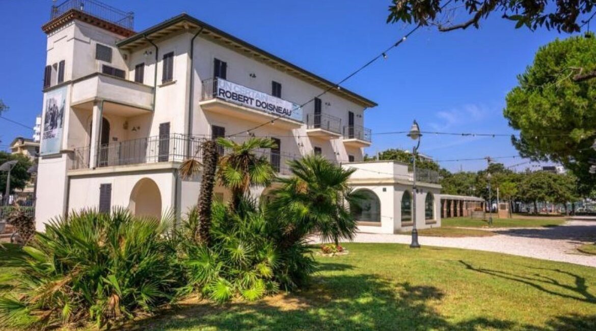 Итальянский город купил виллу Муссолини под читальный зал