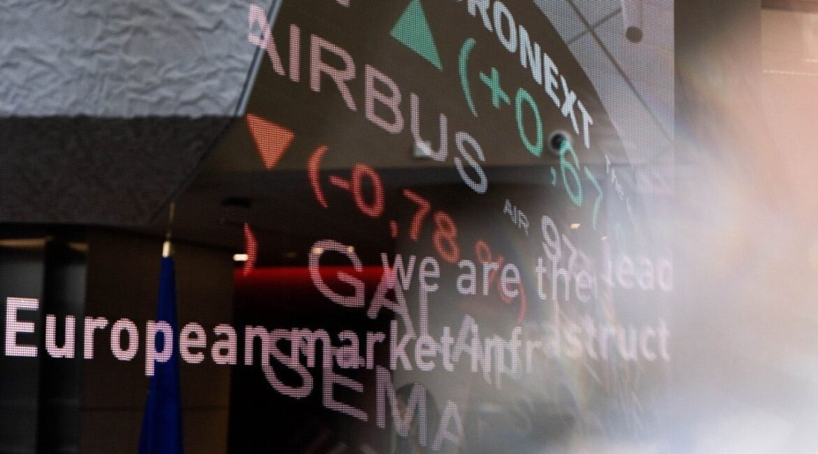 Европейские фондовые рынки закрылись снижением после блокады США Ормузского пролива