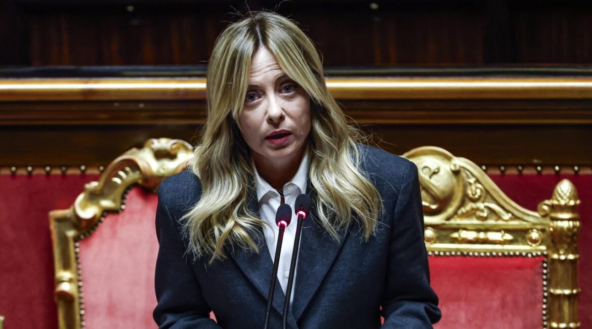 Мелони осудила критику Трампа в адрес Папы Римского как «неприемлемую».