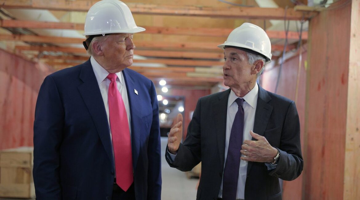 Трамп пригрозил уволить Пауэлла, если тот не уйдет из Федеральной резервной системы