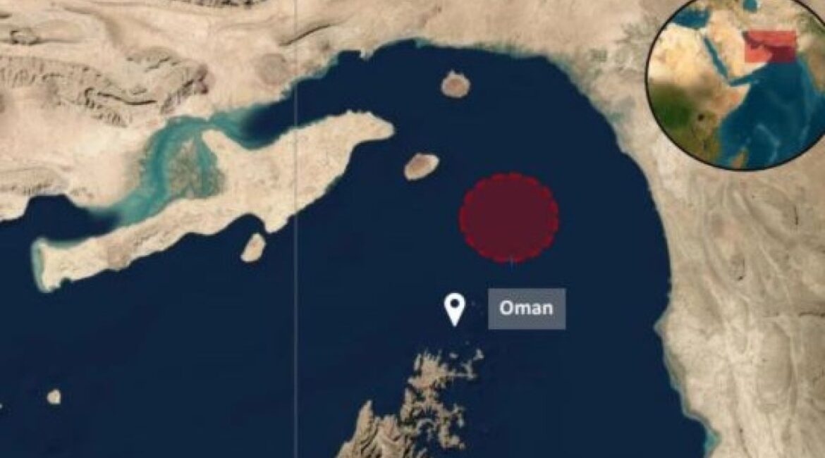 Иран обстреливает корабли в Ормузском проливе, Хаменеи угрожает своим врагам