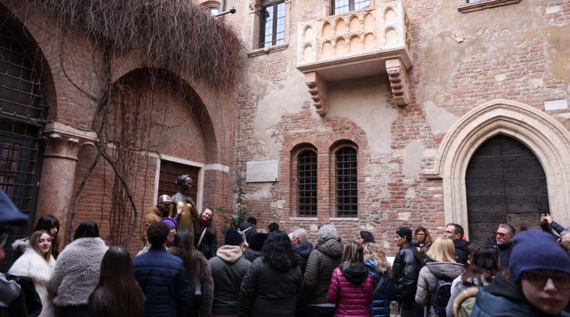 Верона вводит плату за Джульетту в размере 5 евро