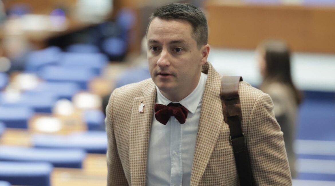 У Божанкова отобрали лицензию, он не подчинился требованию полиции