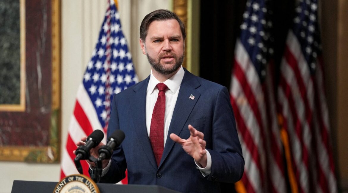 Вице-президент США посетит Венгрию за несколько дней до ключевых выборов