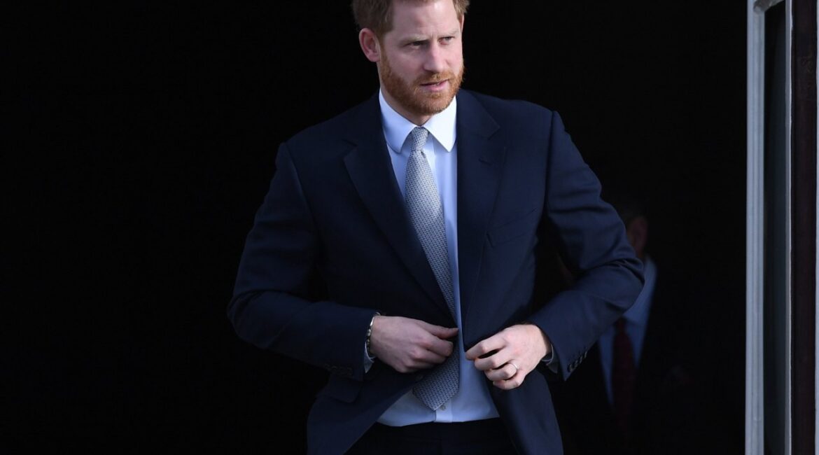 Принц Гарри не хотел королевской роли, потому что это убило его мать