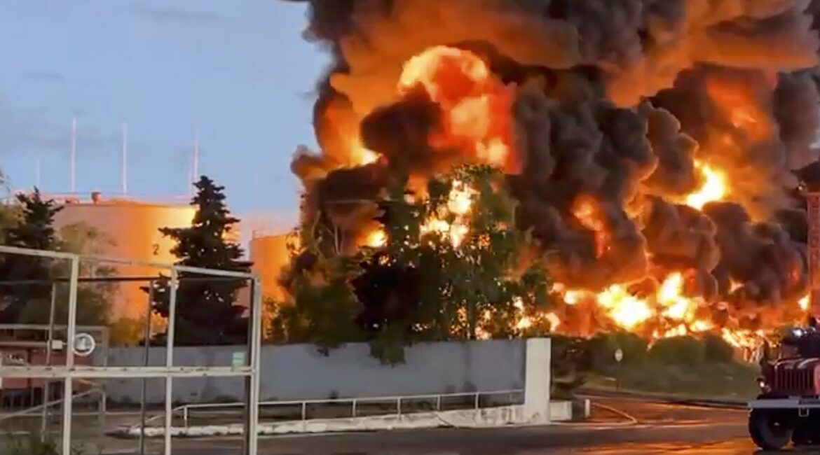 Украинская атака нанесла ущерб порту в Новороссийске