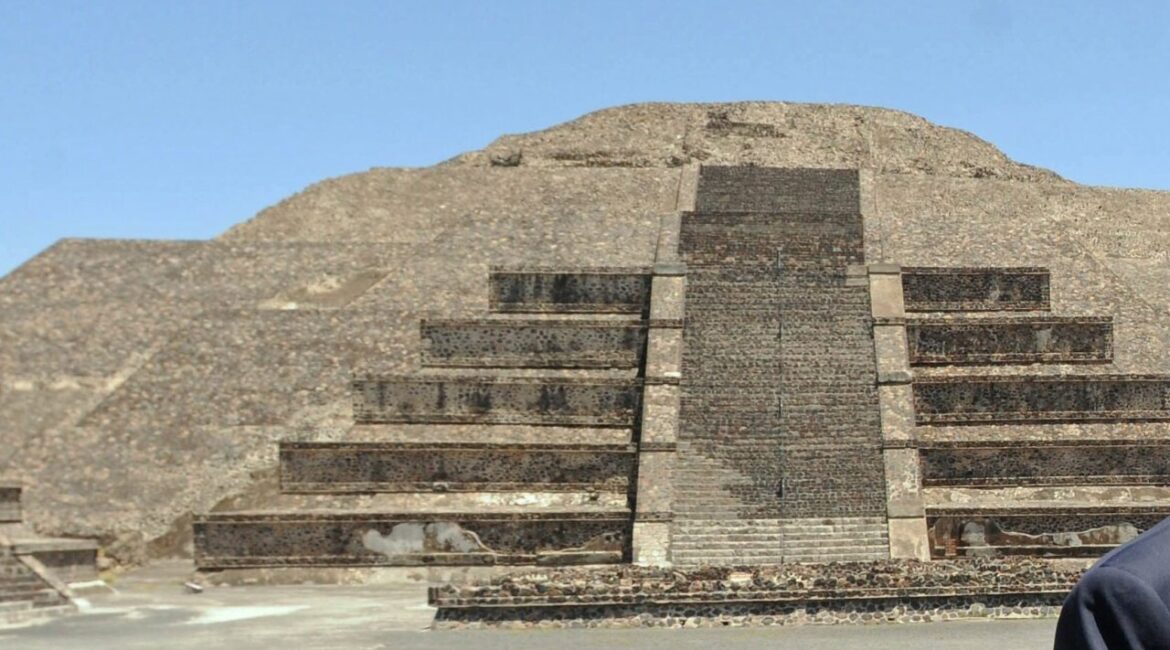 В Теотиуакане после нападения стало меньше туристов и больше полиции